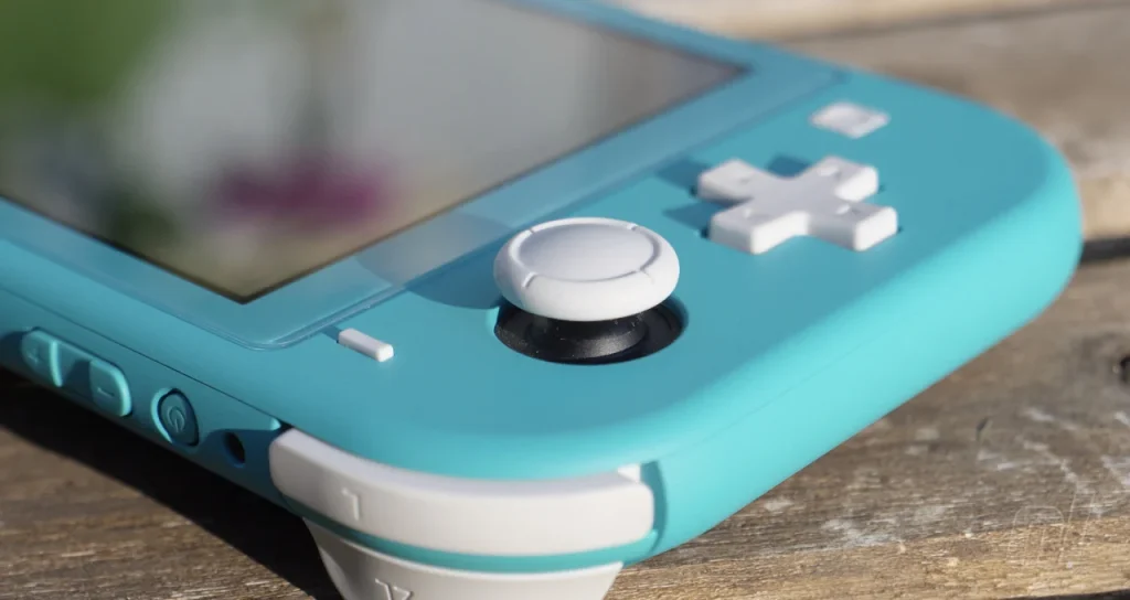 Modders Successfully Install A 1080p OLED Screen Into The Switch Lite